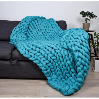 Chunky Knit Throw Blanket – Cozy Handwoven Decor